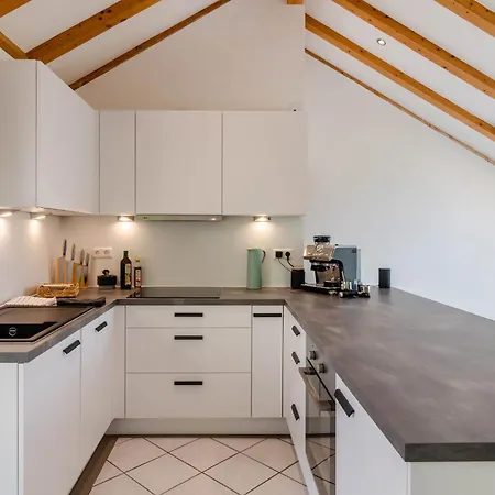 Enjoy Mal - アパート *