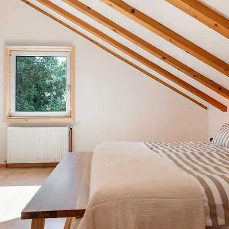 Enjoy Mal - アパート