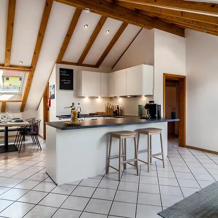 Enjoy Mal - アパート